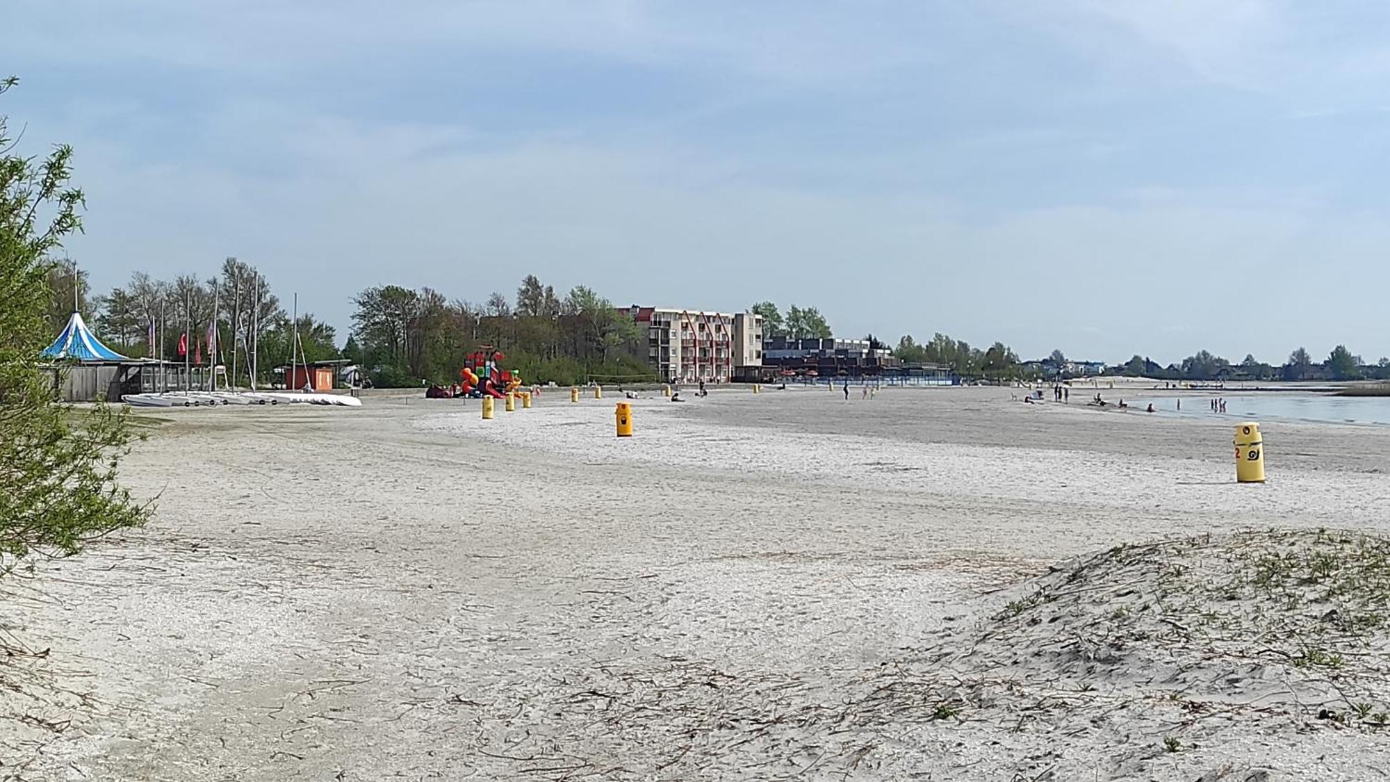 Appartement Ijsselmeer Makkum Strand Buitenkant foto